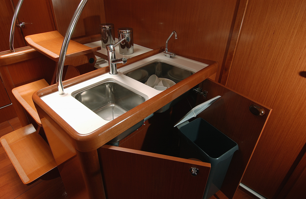 Beneteau Oceanis 54 13